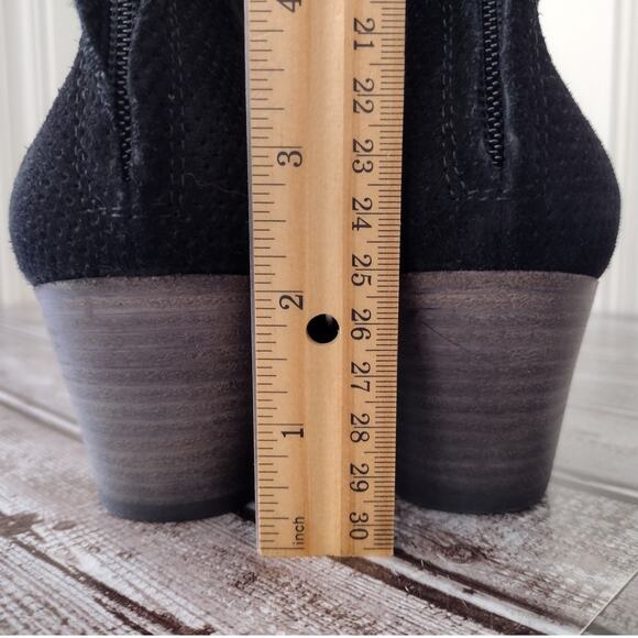 Aquatalia Xcellent Black Suede Perforated Stacked Heel Ankle Bootie Boot Women 8 - Picture 9 of 15